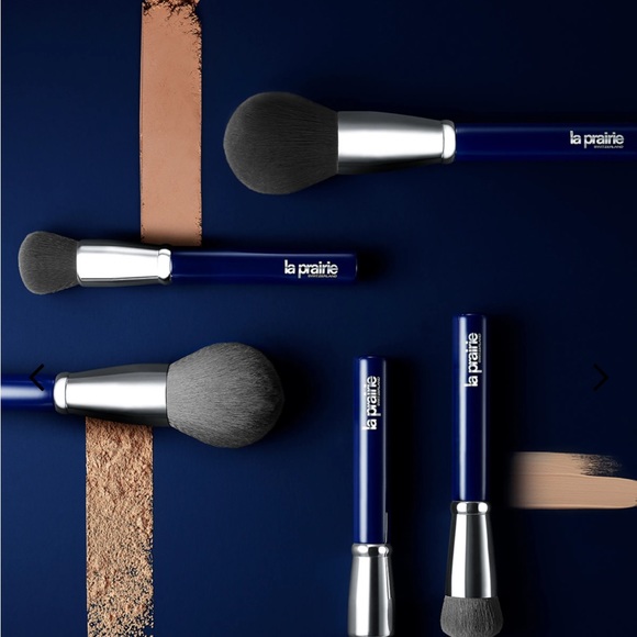 ラプレリー la prairie Loose Powder Brush La Prairie's New Skin Caviar Complexion Line - alittlebitetc